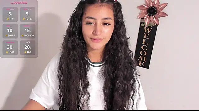 Snapshot of Lady_Rey chatting on 11-13-25, 02:32 Lady Rey online show from 11-13-25, 02:32