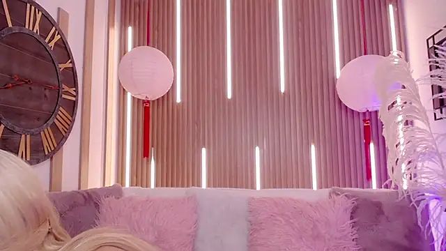 Aniie Doll online show from 01-13-26, 08:36