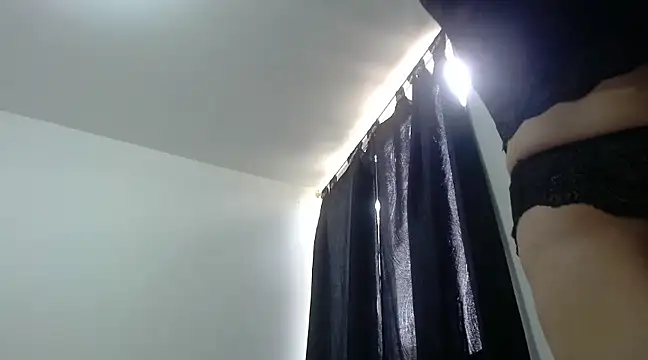 nicolle milf1978 online show from 02-22-25, 03:14