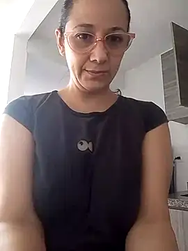 Snapshot of nicolle_milf1978 chatting on 07-21-26, 01:35 nicolle milf1978 online show from 07-21-26, 01:35