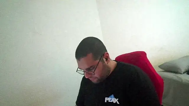 Snapshot of Lalokhalifo chatting on 01-05-25, 11:04 Lalokhalifo online show from 01-05-25, 11:04