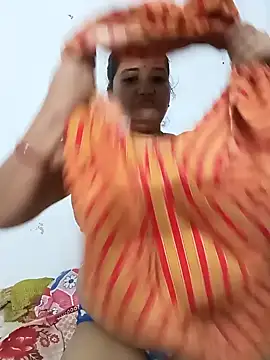 Snapshot of Sex-Nia chatting on 12-19-24, 07:07 Sex-Nia online show from 12-19-24, 07:07