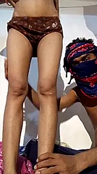 Snapshot of Suhani512 chatting on 01-09-25, 04:39 Suhani512 online show from 01-09-25, 04:39