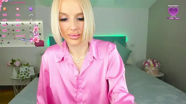 Snapshot of Lana_kitty__ chatting on 03-22-25, 09:21 Lana kitty online show from 03-22-25, 09:21