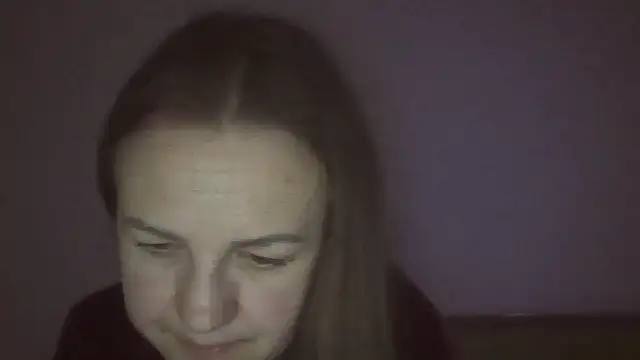 Snapshot of Milaniya261 chatting on 03-15-26, 04:18 Milaniya261 online show from 03-15-26, 04:18