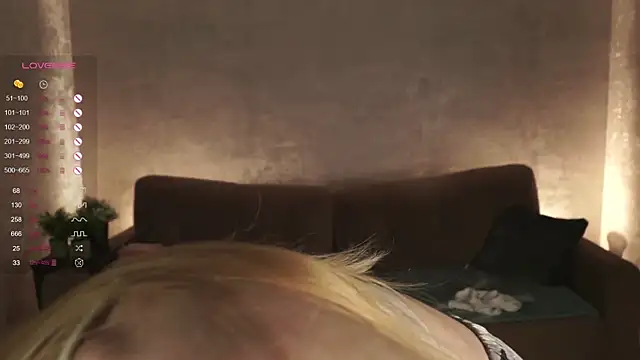 Snapshot of HildGalen chatting on 12-12-24, 01:21 HildGalen online show from 12-12-24, 01:21