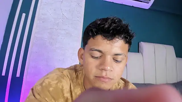 Snapshot of Jeffry_wolvess chatting on 03-11-26, 12:05 Jeffry wolvess online show from 03-11-26, 12:05