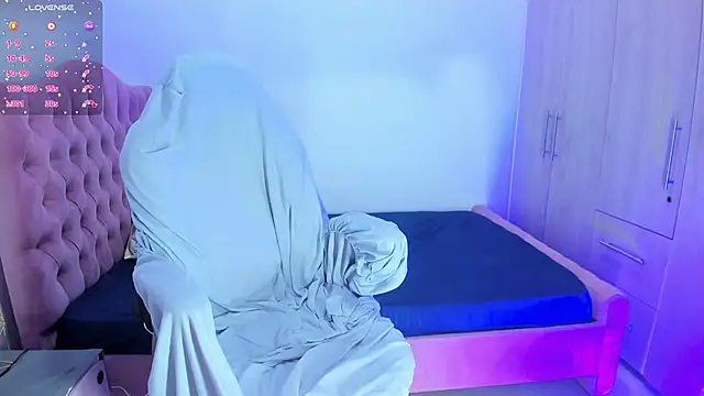 jisoo   online show from 01-08-25, 05:48