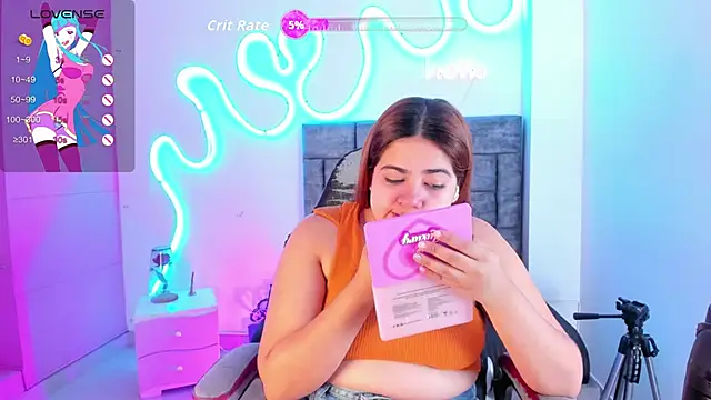 jisoo   online show from 11-24-25, 01:22