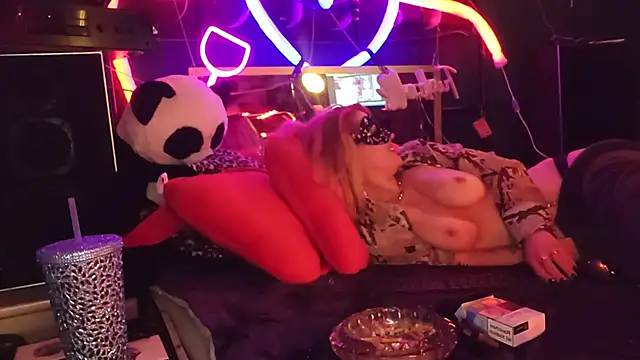 Snapshot of anonymouszN chatting on 02-10-25, 12:19 anonymouszN online show from 02-10-25, 12:19