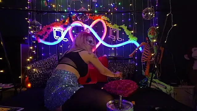 Snapshot of anonymouszN chatting on 01-31-26, 09:35 anonymouszN online show from 01-31-26, 09:35