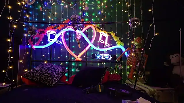 Snapshot of anonymouszN chatting on 02-26-26, 09:36 anonymouszN online show from 02-26-26, 09:36