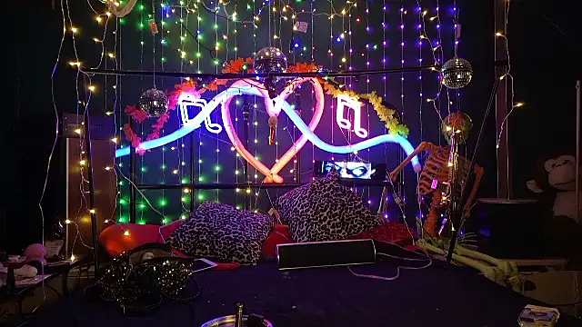 Snapshot of anonymouszN chatting on 03-06-26, 09:00 anonymouszN online show from 03-06-26, 09:00