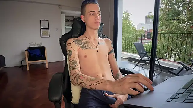 Den BlueXx online show from 04-21-26, 02:12