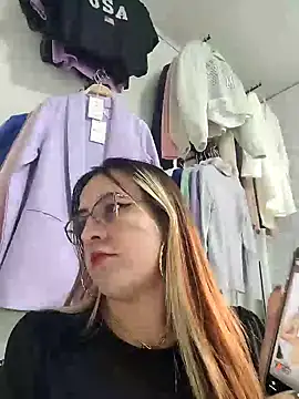 Snapshot of SarahXRusso chatting on 01-15-25, 10:02 SarahXRusso online show from 01-15-25, 10:02