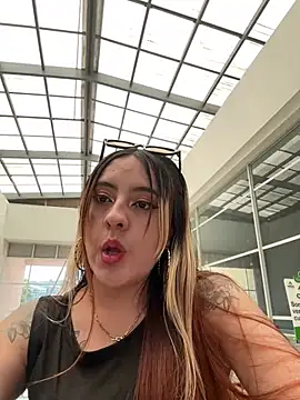 Snapshot of SarahXRusso chatting on 01-26-25, 05:02 SarahXRusso online show from 01-26-25, 05:02