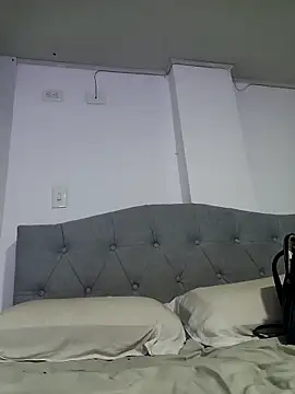 Snapshot of SarahXRusso chatting on 02-04-25, 04:37 SarahXRusso online show from 02-04-25, 04:37