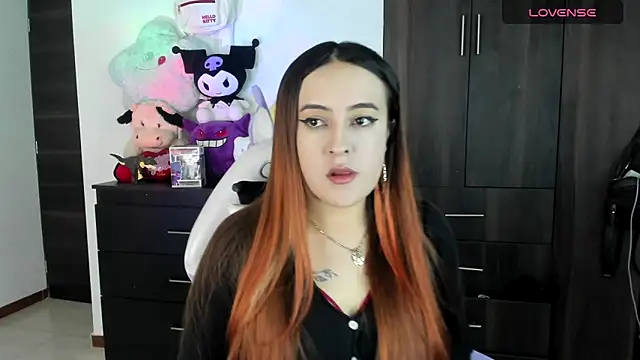 Snapshot of SarahXRusso chatting on 03-03-25, 02:04 SarahXRusso online show from 03-03-25, 02:04