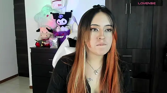 Snapshot of SarahXRusso chatting on 03-03-25, 05:09 SarahXRusso online show from 03-03-25, 05:09