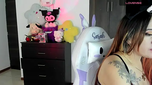 Snapshot of SarahXRusso chatting on 03-04-25, 03:22 SarahXRusso online show from 03-04-25, 03:22