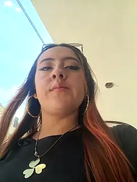 Snapshot of SarahXRusso chatting on 03-10-25, 08:34 SarahXRusso online show from 03-10-25, 08:34