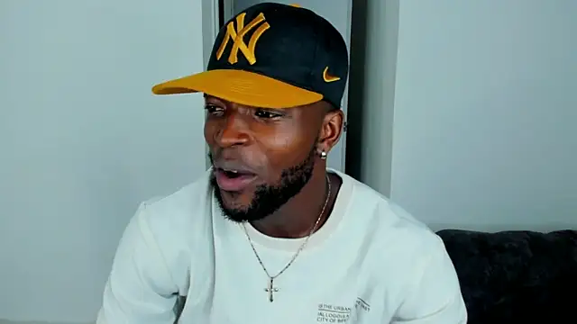 Dylan Taylor online show from 10-01-25, 03:56