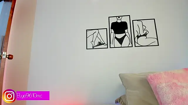 Snapshot of ellie_mcdonald chatting on 07-29-26, 09:24 ellie mcdonald online show from 07-29-26, 09:24