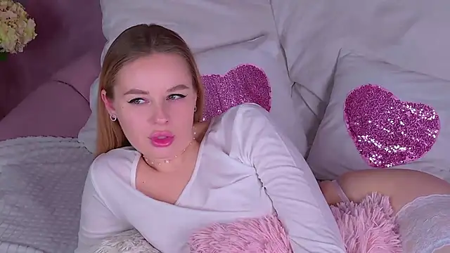 BeatriceEsmont online show from 01-28-25, 07:00