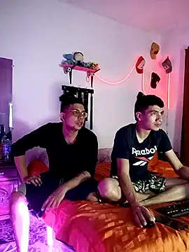 Snapshot of Nymphobuddies chatting on 01-10-25, 10:04 Nymphobuddies online show from 01-10-25, 10:04