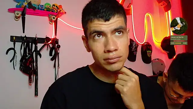 Snapshot of Nymphobuddies chatting on 02-14-25, 05:25 Nymphobuddies online show from 02-14-25, 05:25