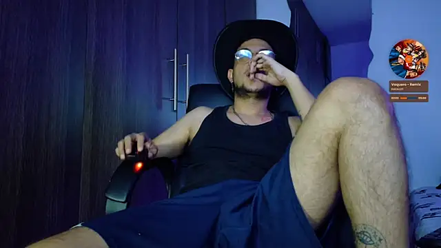 Snapshot of Nymphobuddies chatting on 03-01-25, 03:32 Nymphobuddies online show from 03-01-25, 03:32