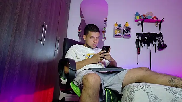 Nymphobuddies online show from 02-24-26, 07:23