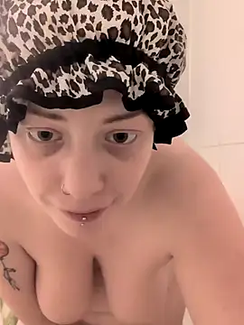 Twitchtheclownn online show from 09-10-25, 06:30