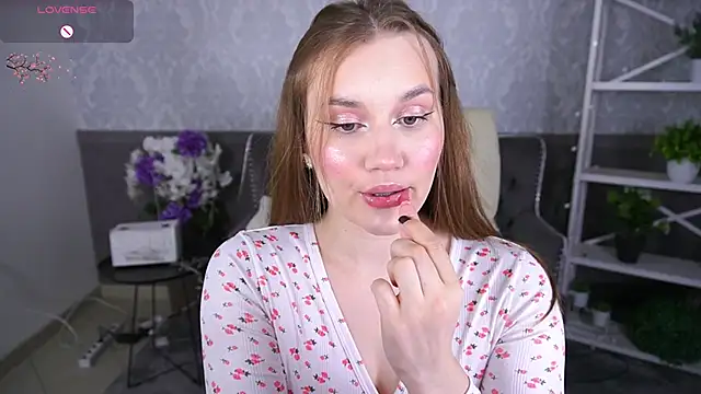 Snapshot of FoxyyKate chatting on 11-26-25, 09:38 FoxyyKate online show from 11-26-25, 09:38