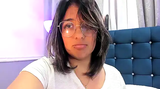 Pandoracherry online show from 02-23-25, 09:00