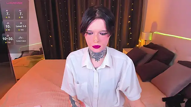 Snapshot of Simona_Rain chatting on 01-15-25, 05:50 Simona Rain online show from 01-15-25, 05:50