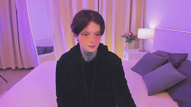 Snapshot of Simona_Rain chatting on 01-19-25, 05:37 Simona Rain online show from 01-19-25, 05:37