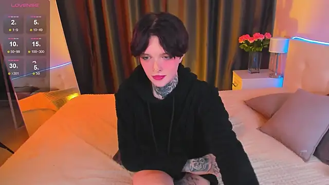 Snapshot of Simona_Rain chatting on 01-22-25, 02:37 Simona Rain online show from 01-22-25, 02:37
