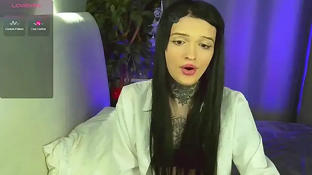 Snapshot of Simona_Rain chatting on 02-13-25, 06:30 Simona Rain online show from 02-13-25, 06:30