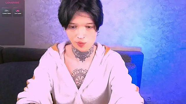 Snapshot of Simona_Rain chatting on 02-19-25, 10:34 Simona Rain online show from 02-19-25, 10:34