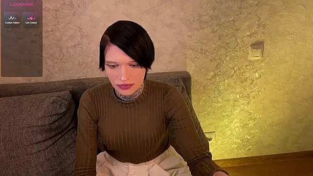 Snapshot of Simona_Rain chatting on 03-09-25, 01:04 Simona Rain online show from 03-09-25, 01:04