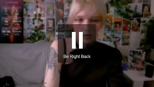 Snapshot of Simona_Rain chatting on 10-11-25, 01:05 Simona Rain online show from 10-11-25, 01:05