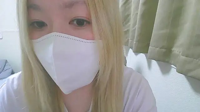 Snapshot of Remi_official chatting on 10-12-25, 07:57 Remi official online show from 10-12-25, 07:57