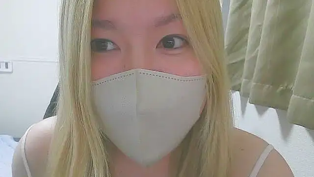 Snapshot of Remi_official chatting on 10-20-25, 08:53 Remi official online show from 10-20-25, 08:53