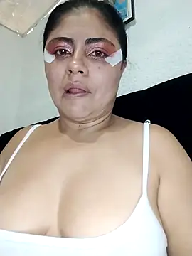 Snapshot of ElizabethWeil chatting on 02-11-26, 02:11 ElizabethWeil online show from 02-11-26, 02:11