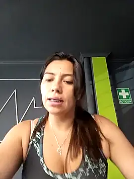 Snapshot of LIZ-06_ chatting on 03-04-25, 12:22 LIZ-06 online show from 03-04-25, 12:22