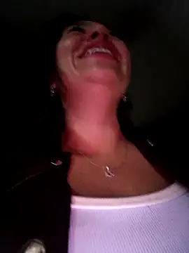 Snapshot of LIZ-06_ chatting on 03-11-25, 12:22 LIZ-06 online show from 03-11-25, 12:22