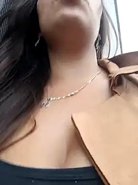 Snapshot of LIZ-06_ chatting on 03-11-25, 09:04 LIZ-06 online show from 03-11-25, 09:04