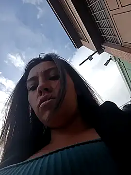 Snapshot of LIZ-06_ chatting on 03-21-25, 09:45 LIZ-06 online show from 03-21-25, 09:45