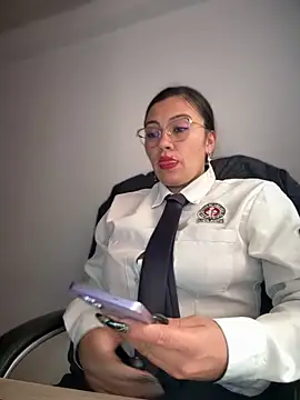 Snapshot of LIZ-06_ chatting on 10-01-25, 01:50 LIZ-06 online show from 10-01-25, 01:50